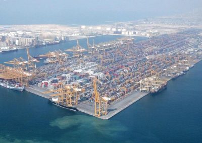 10. Dubai // Emirati Arabi Uniti (15 milioni di container)